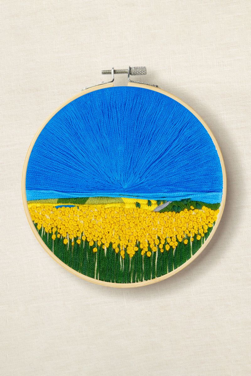 Bilde solsikkemarker - DMC påtegnet broderipakke