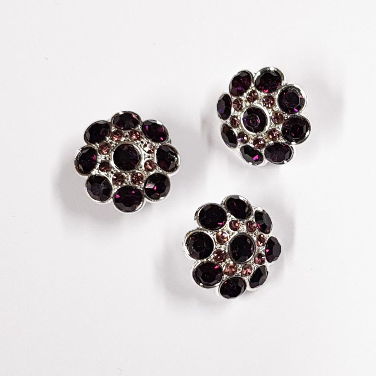 Blingknapp strass sølv og lilla 18 mm